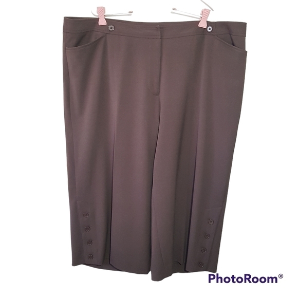Lane Bryant Dressy Wide Leg Cropped Pants Capris With Button Detail - Picture 1 of 10